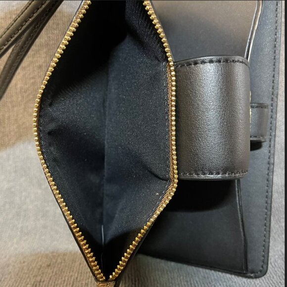 NWOT Coach Phone Tech Wallet with Colorblock Signature Canvas and Wrist Strap - Picture 3 of 6